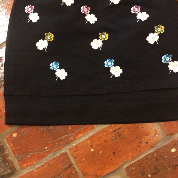 Anthro HD In Paris Campanula Black Silk Blend Floral Embroidered mini skirt sz2 - Picture 5 of 11